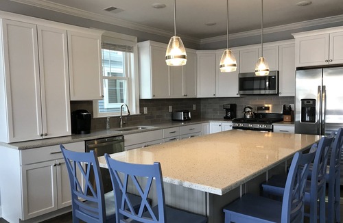 North End Condo | Newer Construction 2020 Heart Of OC, 5 BR 3 BA Triplex, Elevator