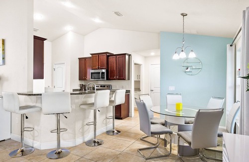 Oakland Hills House | Newley Built/Heated Pool/Canal Views/Level 2 EV Charger
