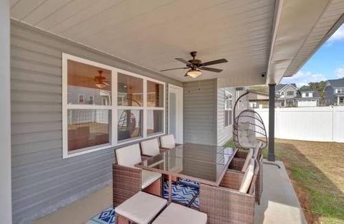 Knoxville House | Newly built, fully equipped Knoxville home for 10!