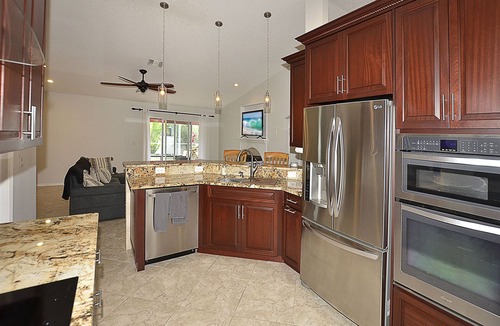 Sebastian Highlands House | Newly Furnished, Solar Heated pool, Game room, 10 mins from Beach