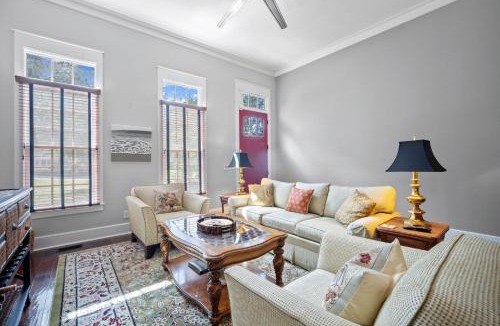Habersham House | Newly Listed - Charming Retreat in Habersham