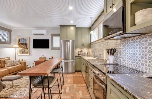 Thomas Square Cottage | Newly refurbished two story carriage house in vibrant Thomas Square District