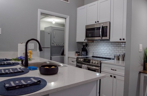 Sawgrass Condo | Newly remodeled Studio Condo across parking lot to Ocean