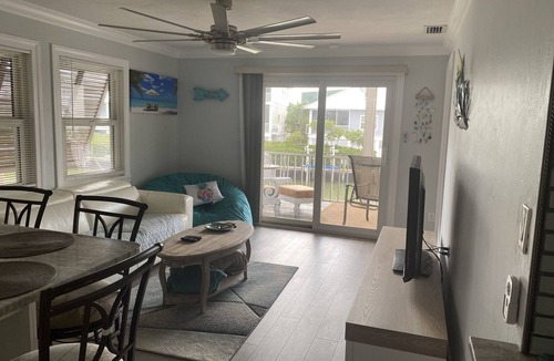 Goodland Apartment | Newly remodeled 1 bedroom suite in Goodland Fl. fishing island of Marco Island