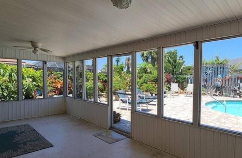 Ormond Beach House | Newly remodeled 3-2 pool home close to beach pets ok