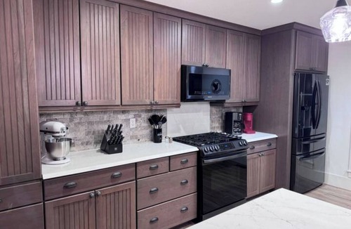 Sapphire Cabin | NEWLY REMODELED 4BR/4BA Home - Next available October 2026