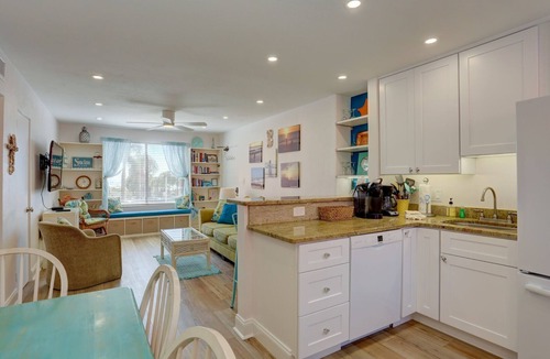 St. Pete Beach Condo | Newly Remodeled Poolside Condo with Gorgeous Ocean-Front View - Sleeps 8