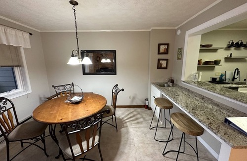 Sugar Mountain Condo | Newly Remodeled SKI-in-Ski -Out 2BR/2BA Condo @Sugar Mountain