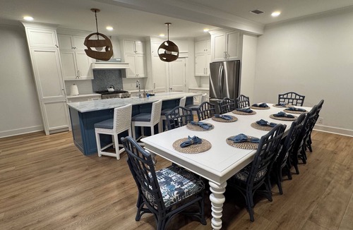 Saint Simons Island House | Newly Renovated Oceanfront Luxury Home - Pool, Putting Green & Steps to Village!