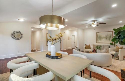 North Ormewood Park Villa | Newly Renovated 3BR Minutes From Benz Stadium & DT
