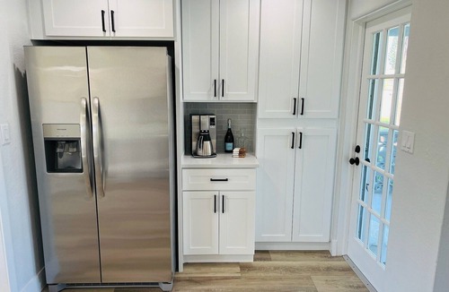 River Breeze Estates House | Newly Renovated Beachside Home for Extended Stays