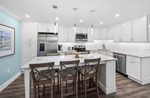 Sanibel Condo | Newly Renovated Beach Front 2 bed, 2 bath at Sanibel Moorings #111