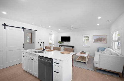 Northwest Quadrant House | Newly Renovated Coastal Cottage - Downtown Beaufort