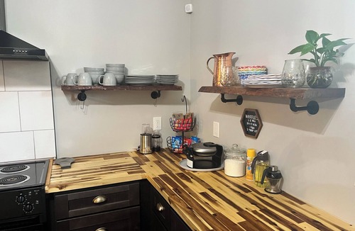 Coalmont House | Newly renovated, conveniently located between Nashville and Chattanooga