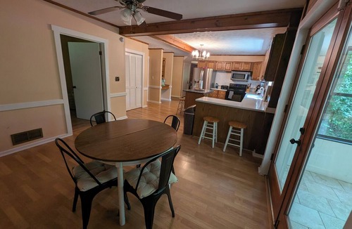 Snellville Cabin | NEWLY RENOVATED Cozy Elegant Cabin Good for Large Groups