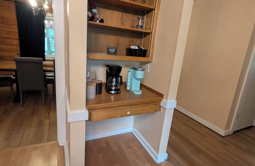 Snellville Cabin | NEWLY RENOVATED Cozy Elegant Cabin Good for Large Groups