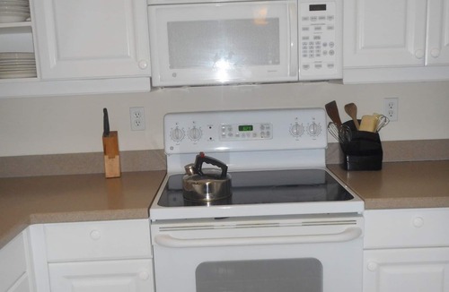 Charlotte Harbor Condo | Newly Renovated HUGH 1750 S/F 3 Bdedroom 2 1/2 Bath Condo W/Elevator