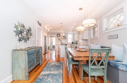 Margate City House | Newly renovated house across from the beach, center of town