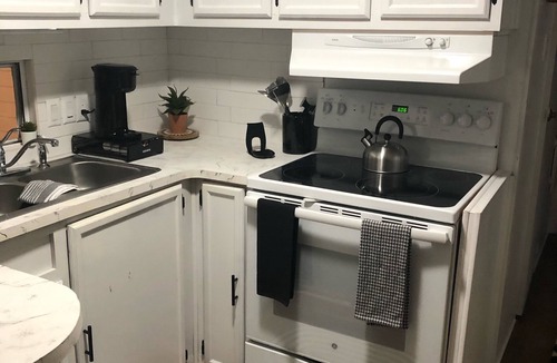 Zephyrhills House | Newly renovated quaint little place