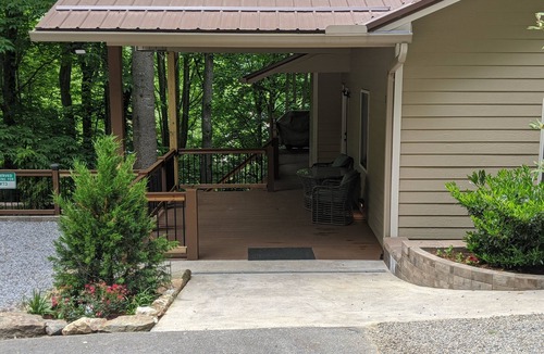Waynesville House | Newly Renovated Townhome, One level, no steps in Waynesville, NC