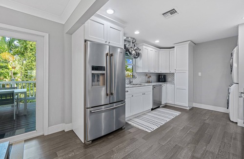 Flamingo Parks House | Newly renovated luxury 4/3 seasonal home with pool