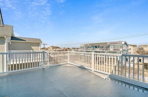 North Wildwood Condo | Newly updated 3 bedroom, 2 bath property 1 block to ocean!