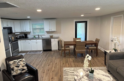 Northside House | Newly Updated 4-bedroom House Close to Jax Airport and Downtown Jacksonville