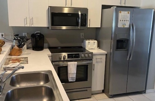 Naples Condo | Newly updated beautiful condo in Naples Florida on Golf Course Beach nearby