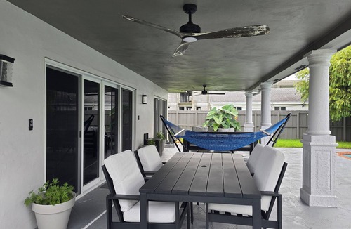 Golden Glades House | Nice room with private bathroom in a great location.