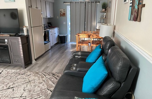 Hudson Beach Estates House | Nice updated cozy canal home with direct Gulf of Mexico access