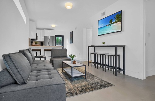 East Little Havana Villa | Nice Villa in Miami 4