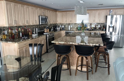 Cutthroat Harbor Estates House | Night jasmine oceanfront vacation house