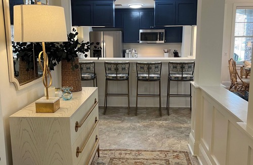 Lake Oconee Condo | nNewly renovated 2BR 2 B condo in charming Greensboro, GA.