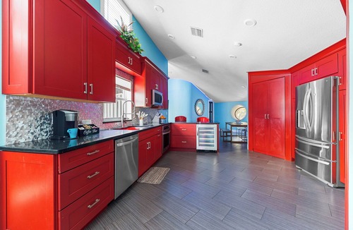 Palm Beach Gardens House | No need to leave this home because we have it all at the Turtle Shack