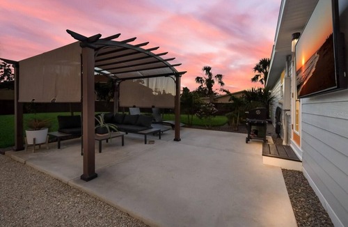 Laurel House | Nokomis Cottage