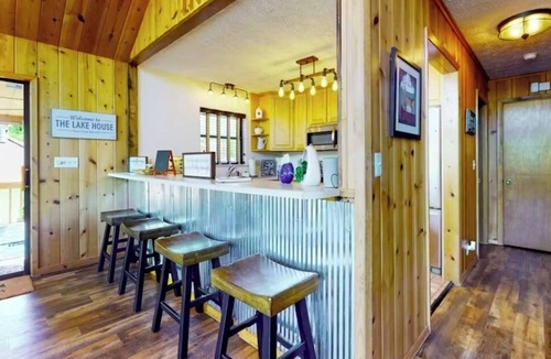Big Creek House | Norris Lake Cabin | Dock + Games