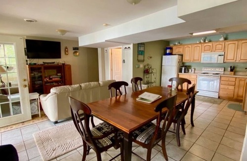 Jacksboro Cottage | Norris Lake Front Rentals: Cat-Coll Cottage Lovely 2 bedroom w/private dock