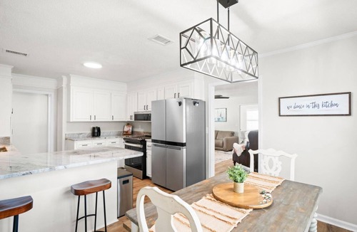 Treasure Cove House | North Lagoon Getaway spacious home with four bedrooms + room for your boat