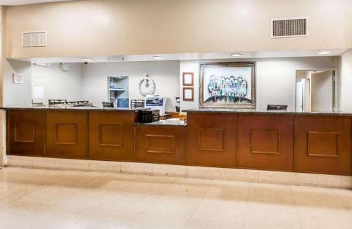 Golden Glades Hotel | North Miami Beach Gardens Inn & Suites
