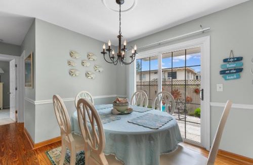 Crescent Beach House | North Myrtle Beach Cottage 2 Blocks From Beach