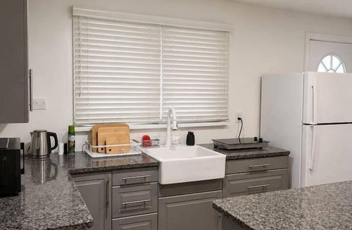 North Brunswick House | North Brunswick 2BR | Easy Access to NYC & Rutgers