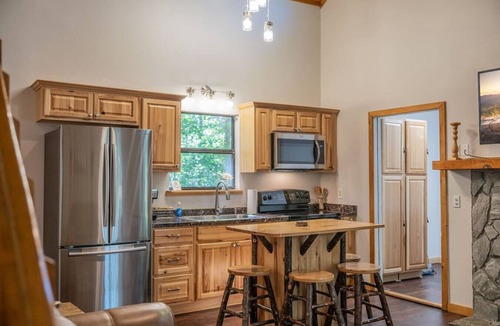 Blairsville Apartment | North Woods, Hot Tub , Privacy , Pets