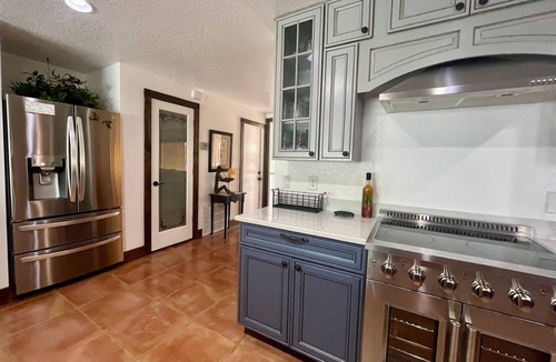 Crystal Shores House | nRemodeled and Ready for Guests. Amazing Central Location! Pool-Dock-Kayaks-Pets
