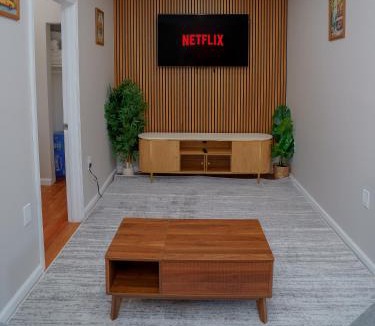 The Heights Apartment | Ny Gateway Arcade Table Tennis 15m to NYC