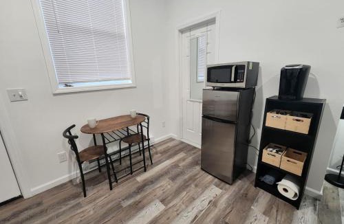 Hackensack Apartment | NYC Bus Train Shops Restaurant HUMC USA Mall