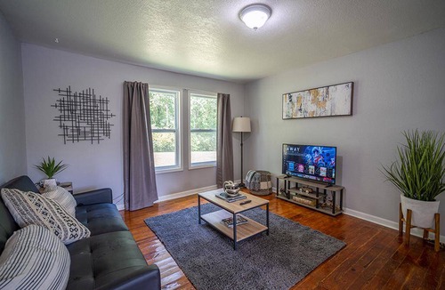 Oak Ridge House | Oak Ridge Charmer (Close To Windrock Park)