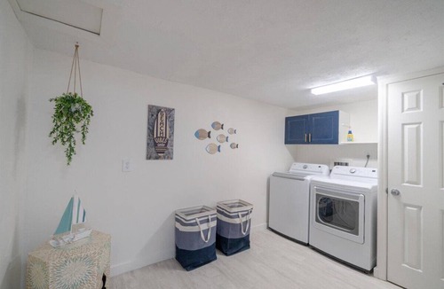 Little Venice House | Oasis Canal-Front Home: Pool, Dock, BBQ, Wide Canal Boat Access, and more!