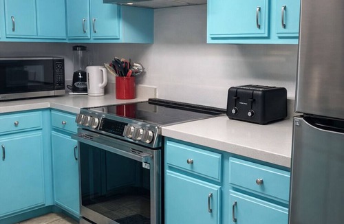 Clearwater Condo | Oasis Dream 2 Bedroom 2 Bath Clearwater Condo 10 min to Beach Heated Pool