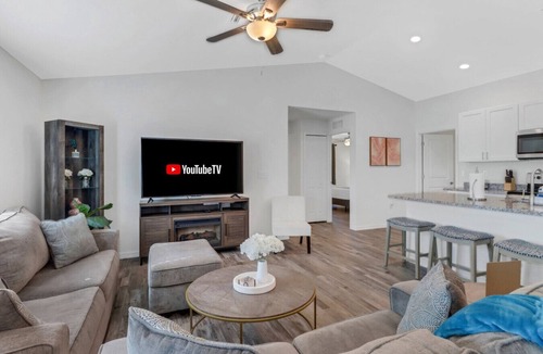 Diplomat House | Oasis W/Heated Salt Water Pool & Private Pier! Great for 2 Families!