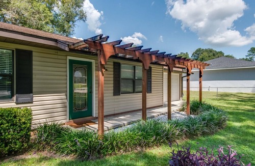 Fellowship House | Ocala Bungalow - Dog Friendly - 4 mins to WEC